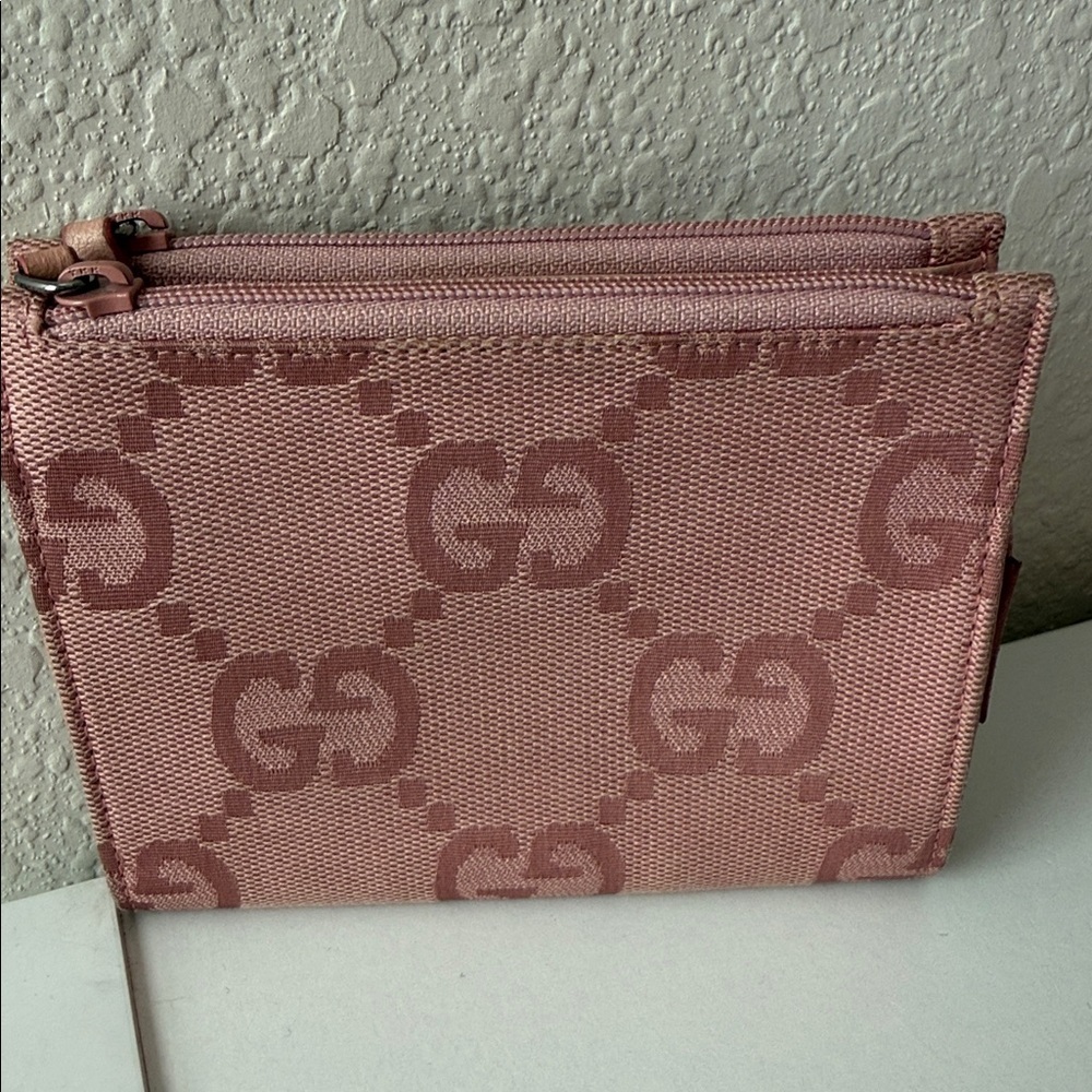 Gucci GG Canvas Zip Wallet Light Pink 5x4 Multiple Zipper Compartments - Picture 1 of 11